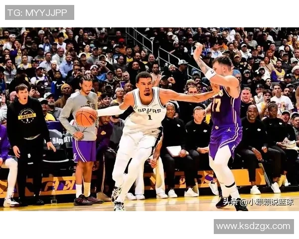 湖人对决国王与老鹰的精彩较量展现篮球魅力与团队精神