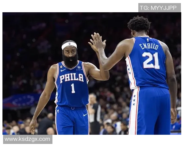激战东部强队篮网对决76人直播盛况精彩回顾与分析